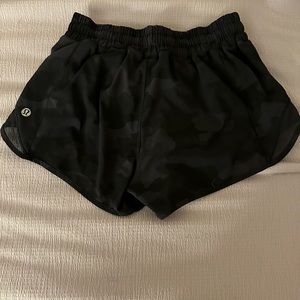 Size 4 Lululemon 2.5 Shorts